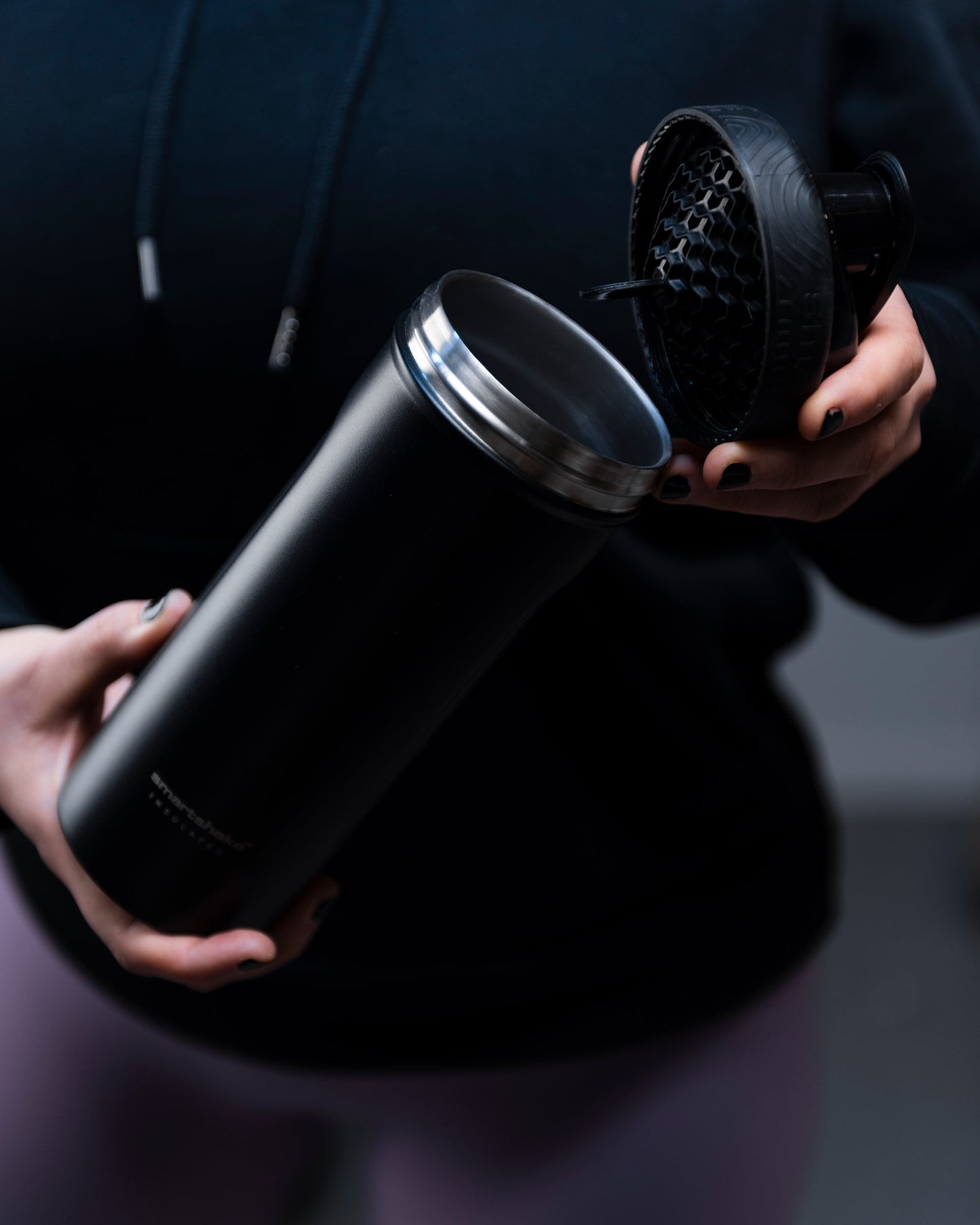 insulated-steel-shaker-black-v7 Smartshake_Insulated_Steel_lifestyle.jpg