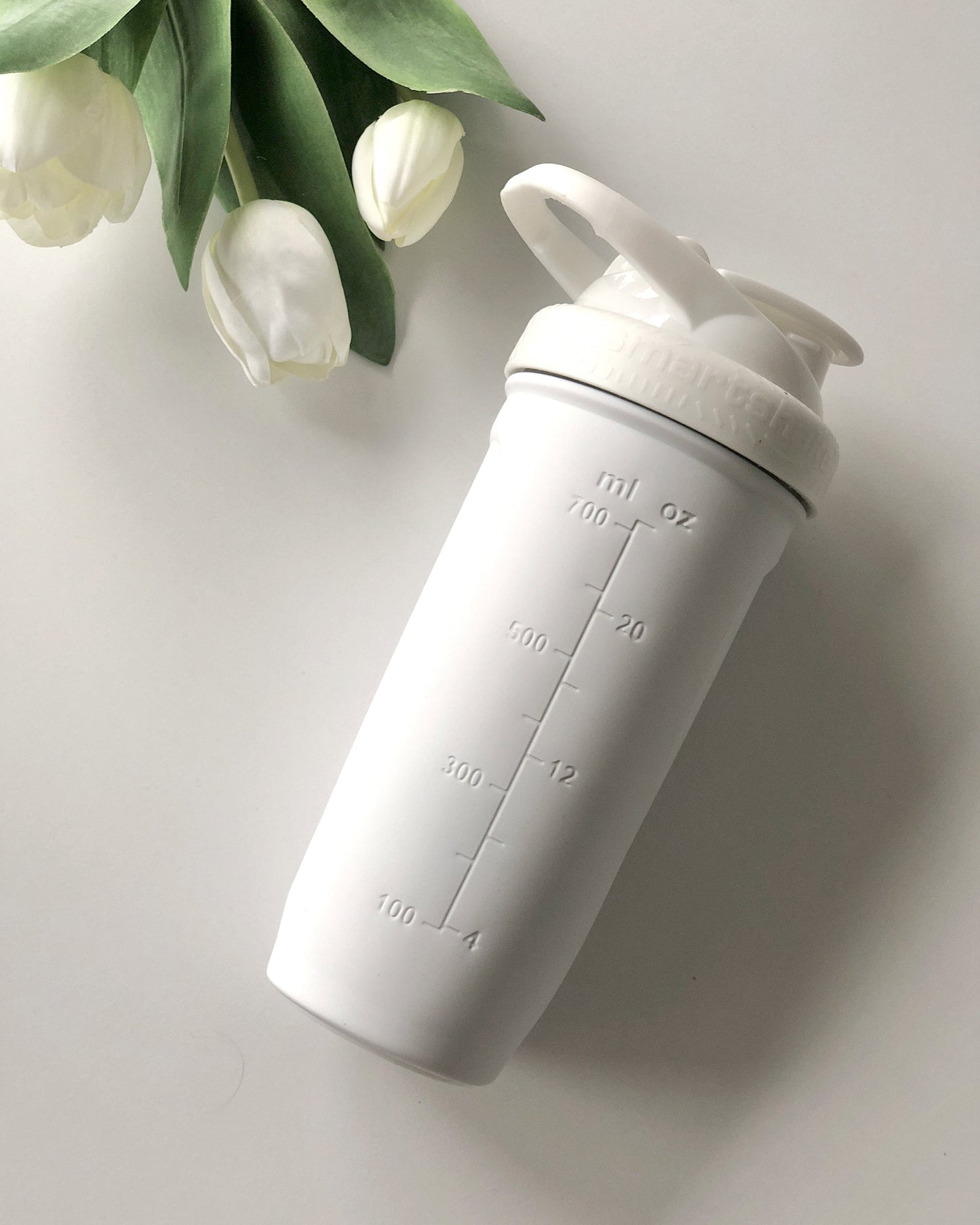 reforce-stainless-steel-white-p1 Smartshake_Reforce_Stainless_Steel_MTV_Logo_LS2_c201ff2a-8205-41aa-9b99-8a96c8ee650e.jpg
