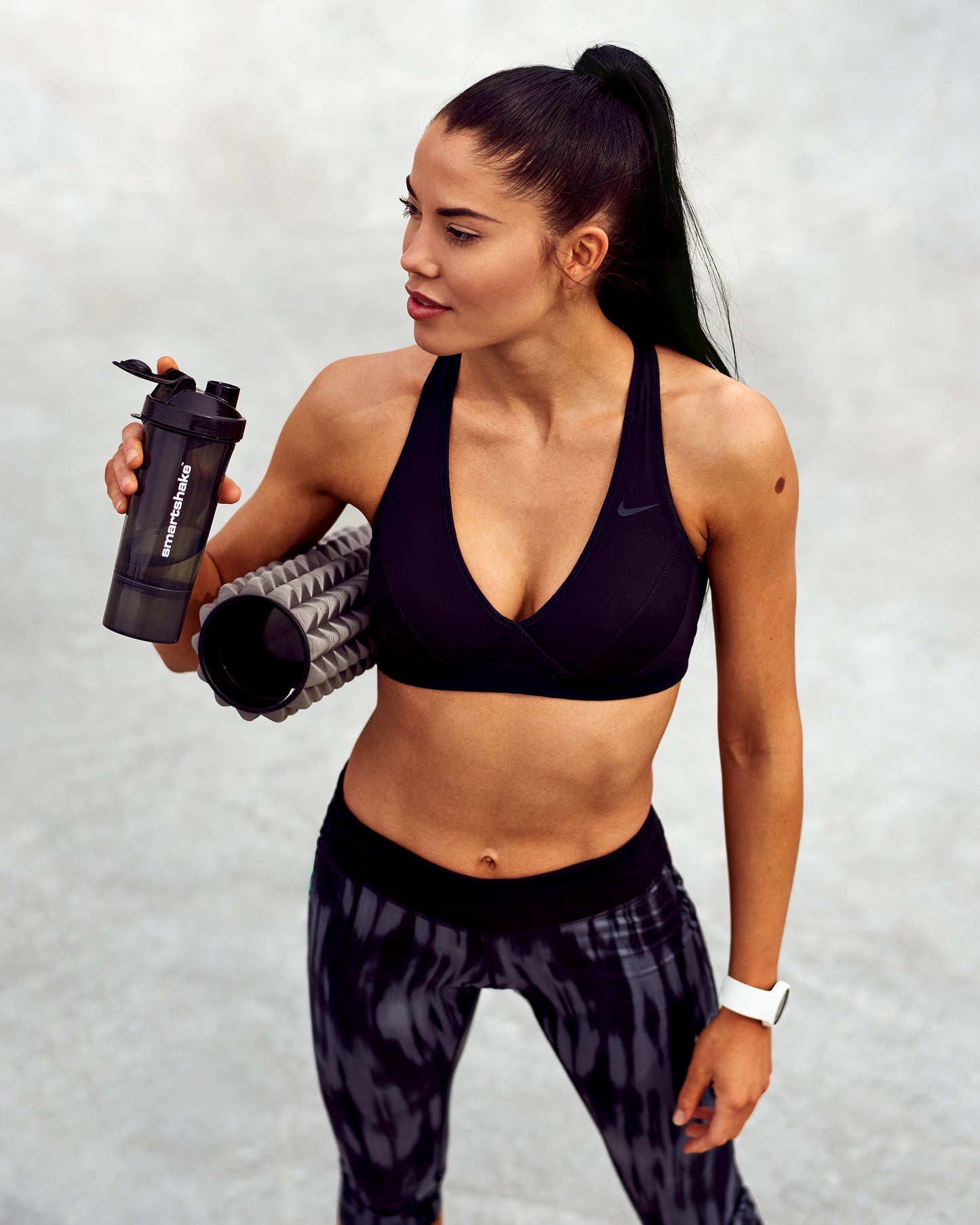slim-black-s8 Smartshake_Slim_black_lifestyle.jpg
