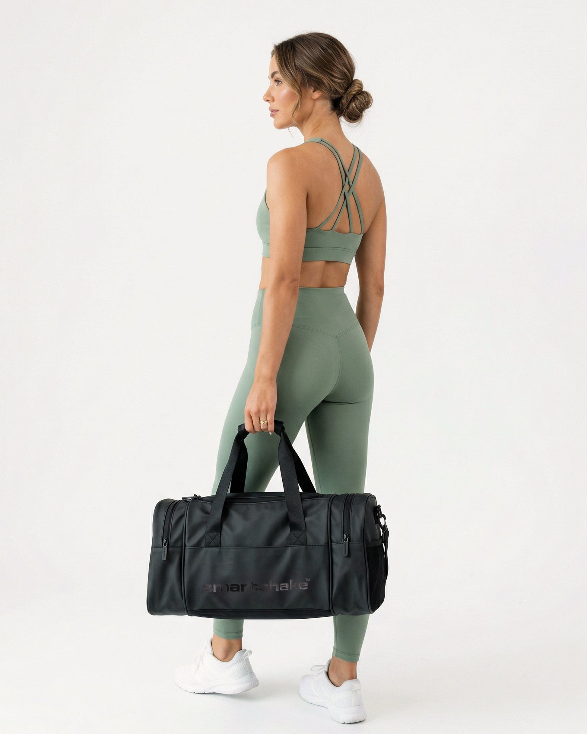 gym-bag-black-s0 Smartshake_GymBag_Black_lifestyle4_39cb3c06-8267-4a3c-8ba4-17ffef457cbf.jpg