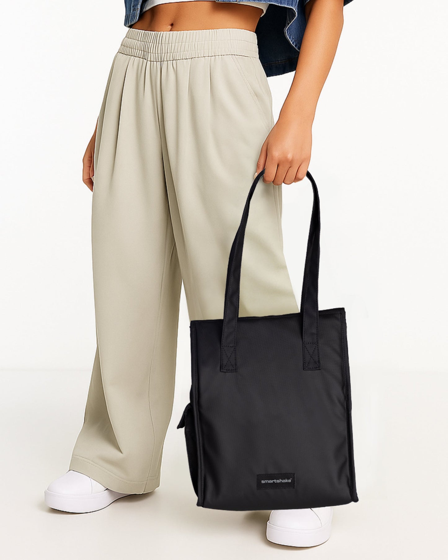 lunch-tote-bag-z9 Smartshake_Lunch_Tote_Bag_lifestyle.jpg