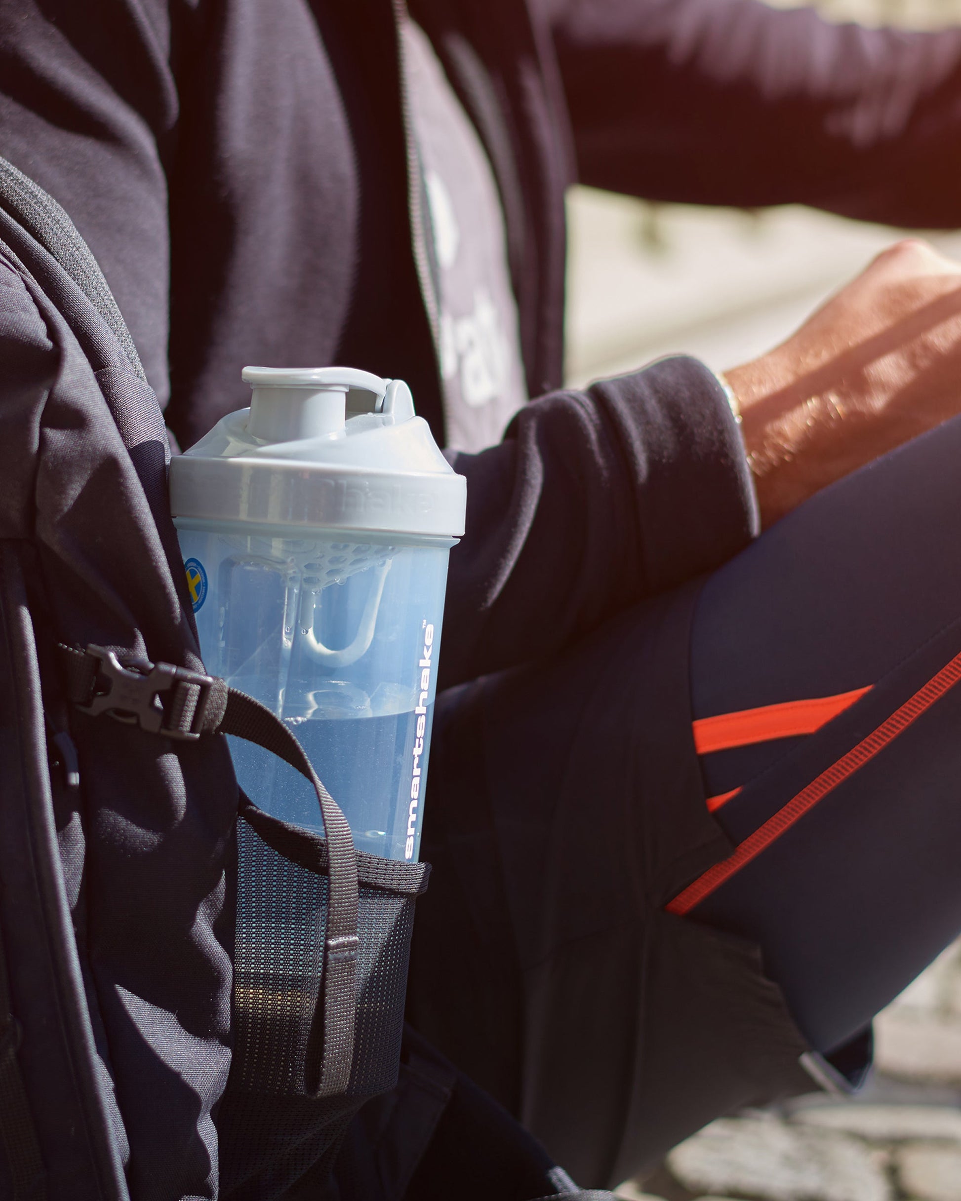 original2go-one-mist-gray-i8 Smartshake_Original2GoONE_Mist_Gray_lifestyle.jpg